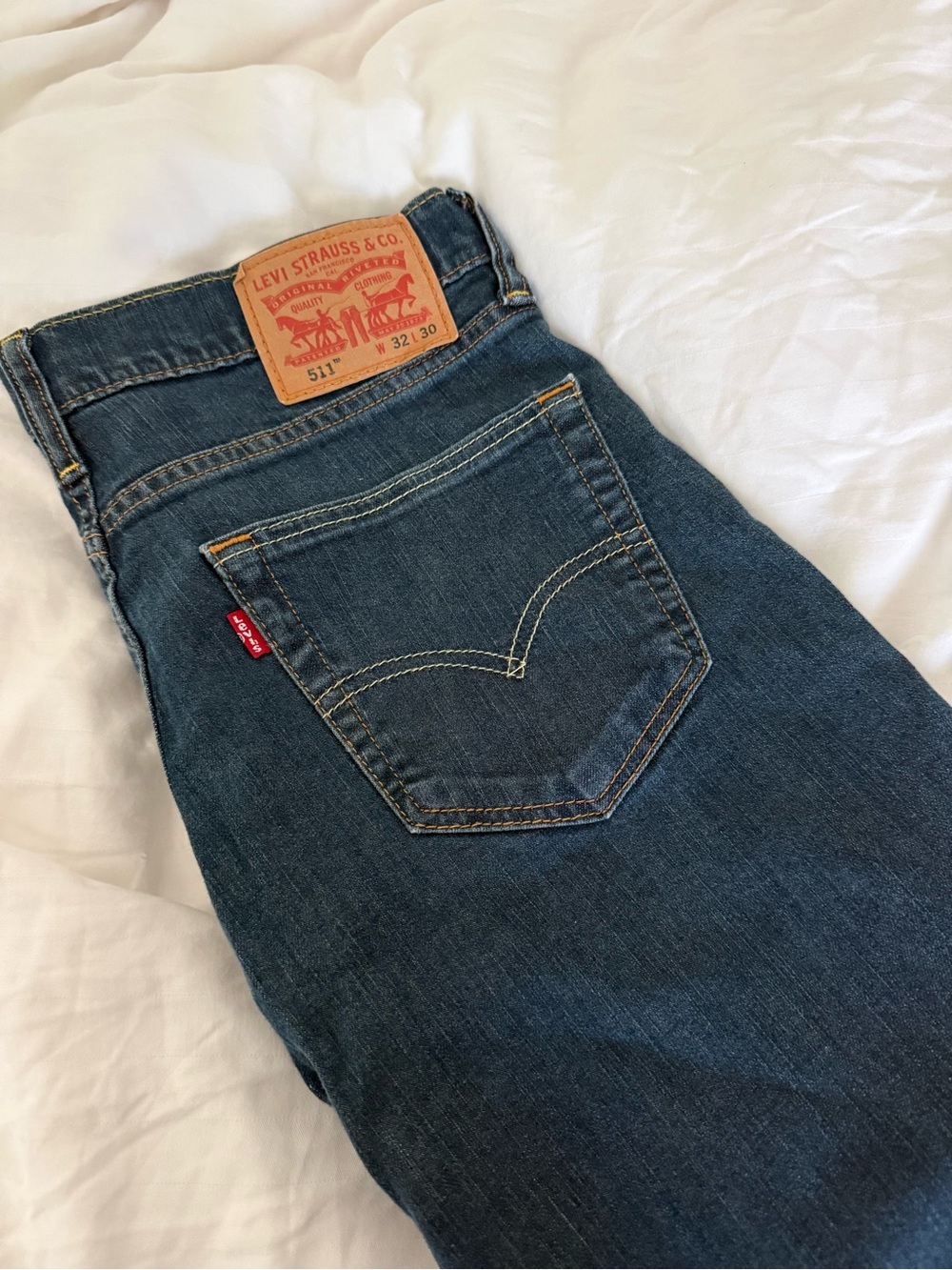 Levi's Slim Straight Men's Jeans in Deep Blue Denim